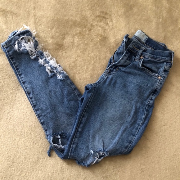 Free People Denim - FREE PEOPLE Sz 1 Light-Washed Ripped Denim…